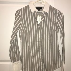 Size 0 Banana Republic Riley Shirt (Grey &  white)